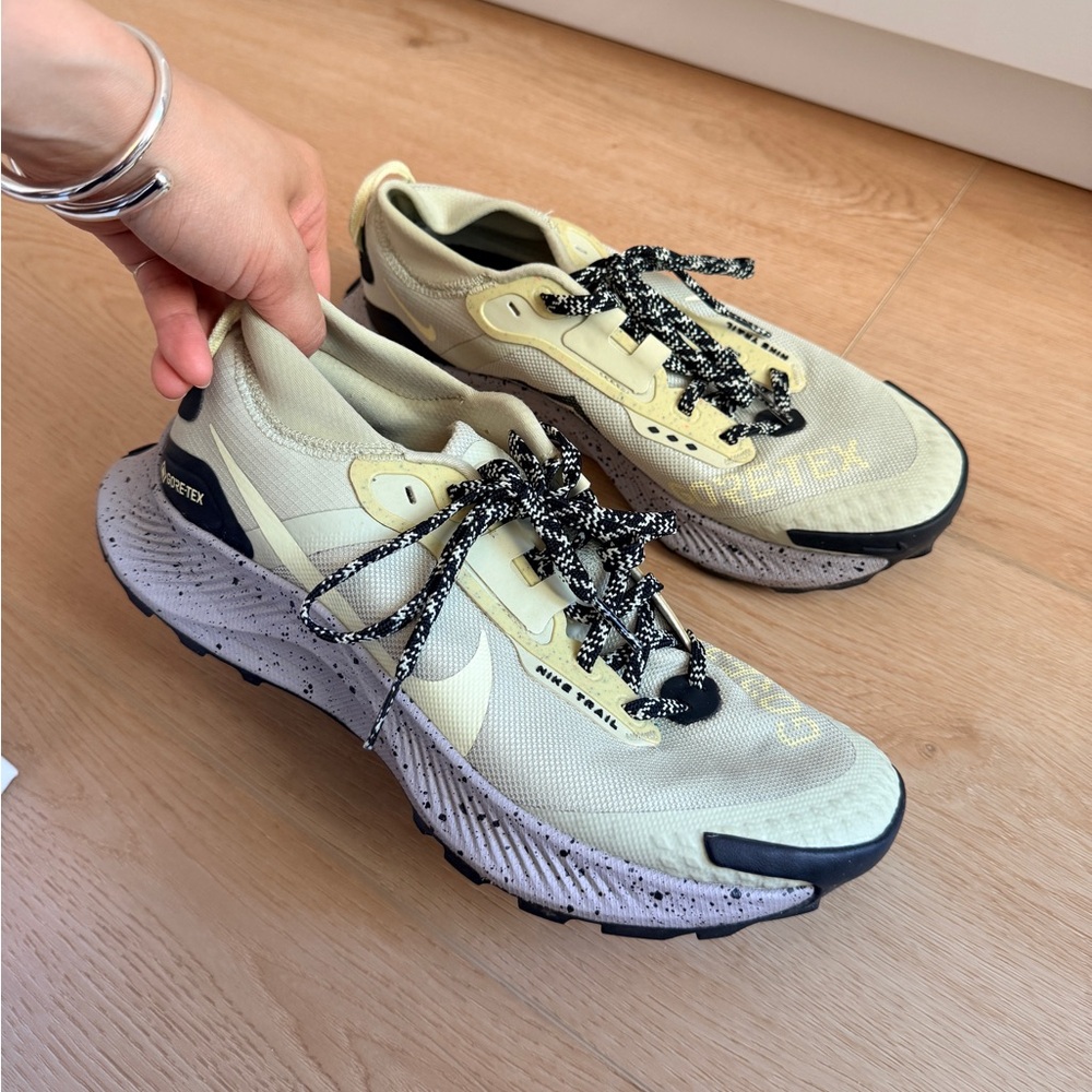 Women's Nike Pegasus Trail 3 Gore-Tex shoes "Olive Aura"